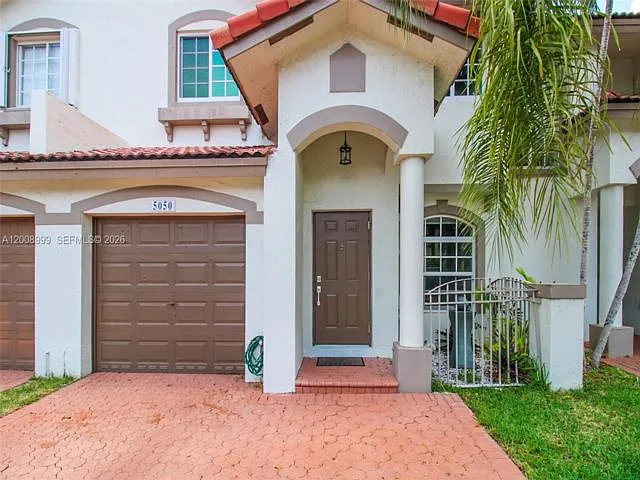 5050 NW 116th Ct — Photo 1