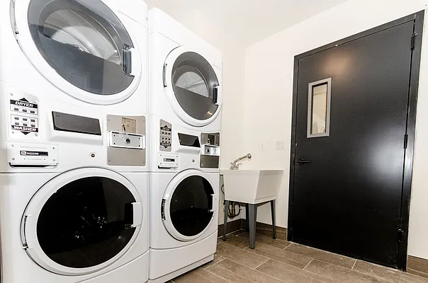 Rented by EXR | media 25