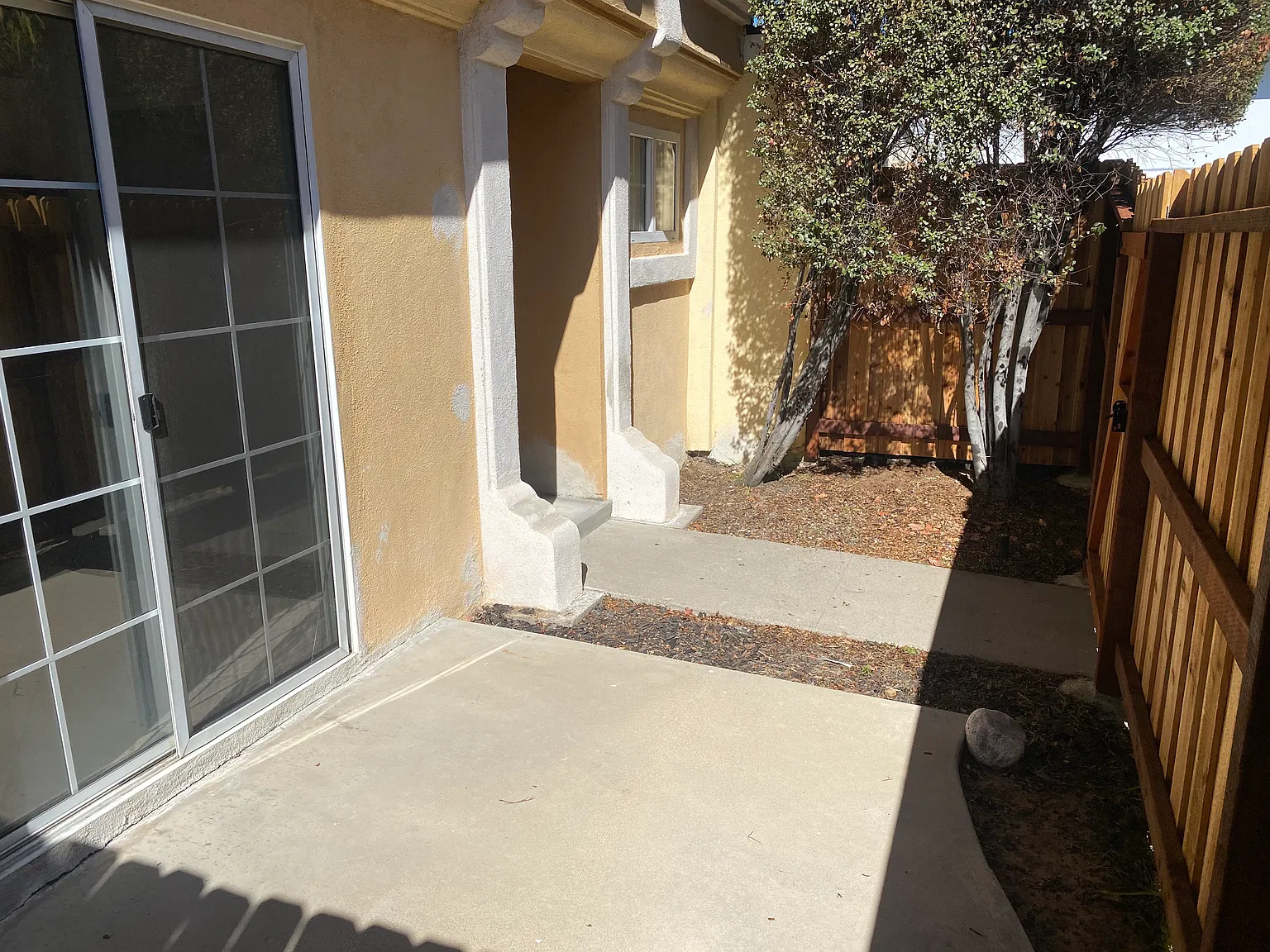 2 bed, 1250 sqft, $3,650 — Photo 2