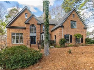 8750 Torrington Dr, Roswell, GA 30076