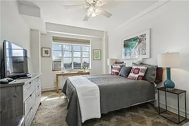 Sold by Avenue Sotheby's International Realty