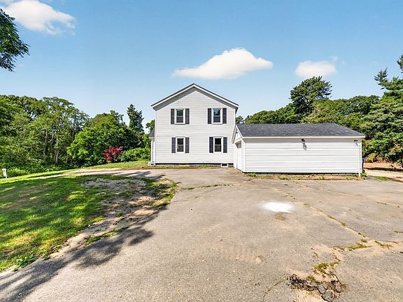 2nd image of 71 Great Neck Rd