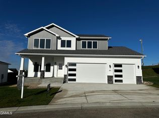 4822 Cornice Loop, Bismarck, ND 58503
