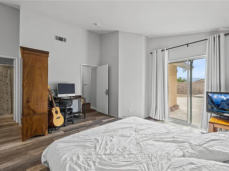 5594 Cedar Dr — Photo 7