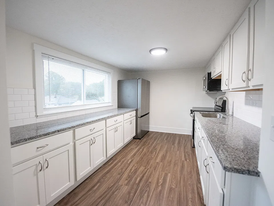 5195 Dover Center Rd #2