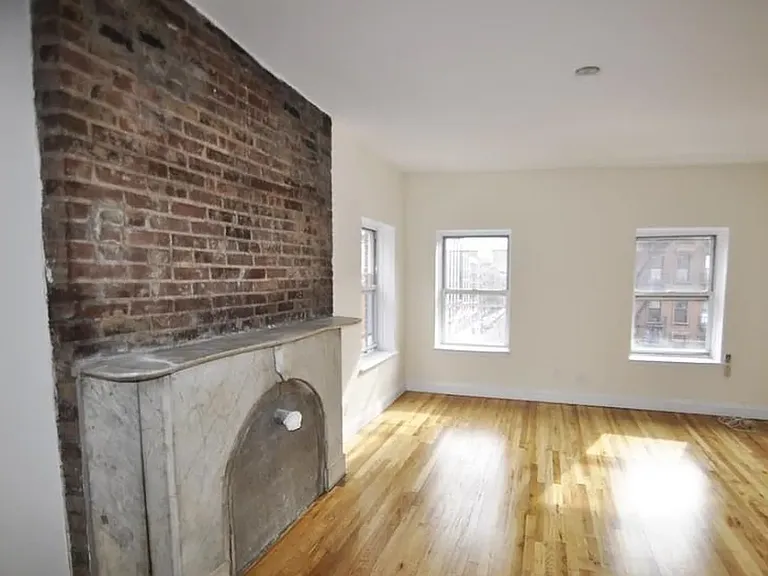 142 E 13th St #3N — Photo 1