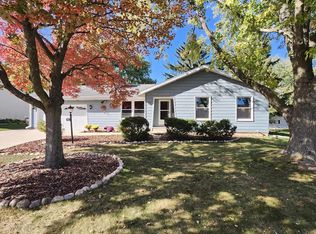 1036 Cardinal Ln, Union Grove, WI 53182