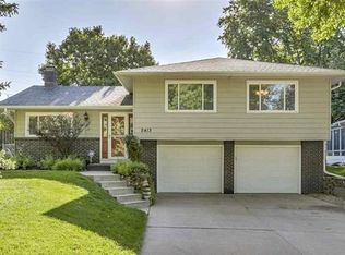 2413 S 113th St, Omaha, NE 68144