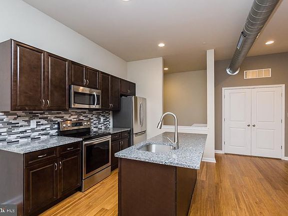 3rd image of 2422-24 Frankford Ave #3