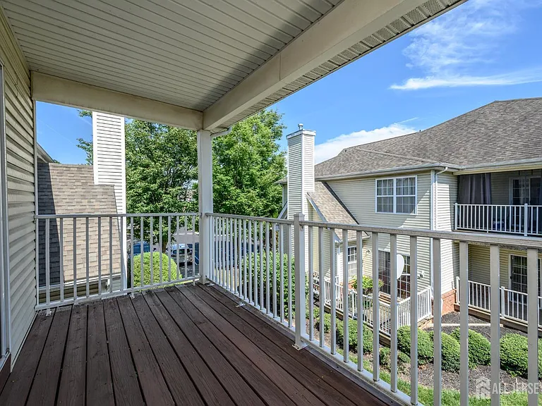 303 Pinelli Dr — Photo 24