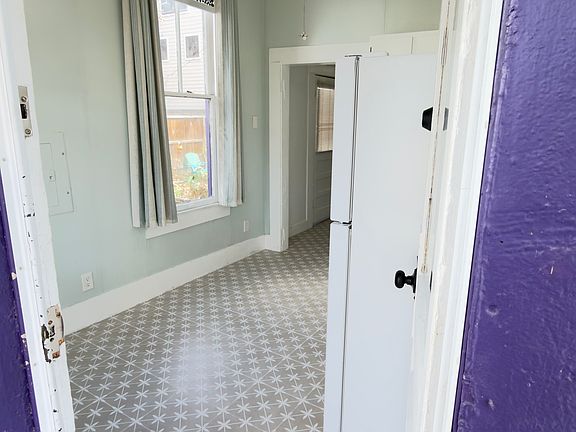 3rd image of 900 Sabine St Unit 1