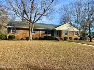 1609 Whitehall Dr, Kinston, NC 28504