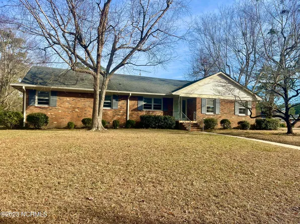 1609 Whitehall Drive, Kinston, NC 28504