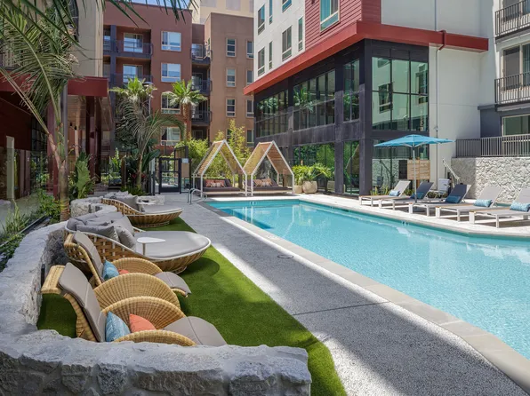 Solana at Duarte Station