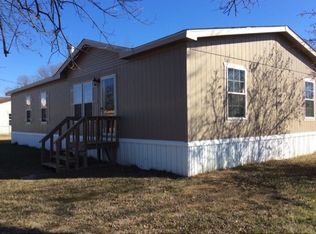 207 E Madden Ave, Braggs, OK 74423