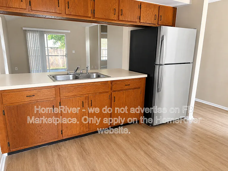 2682 Rachel Ct — Photo 2