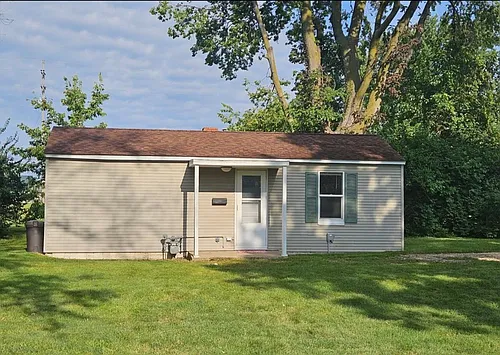 105 W Ash St Photo 1