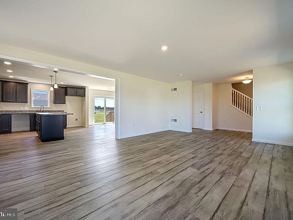 5th image of 26353 Meadow Ln