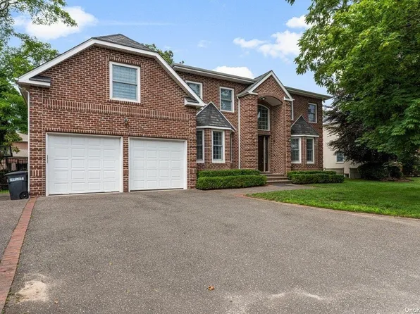 51 Sealy Drive, Lawrence, NY 11559