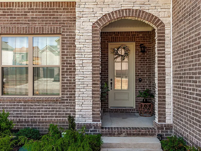 1074 Bear Branch Cir — Photo 2