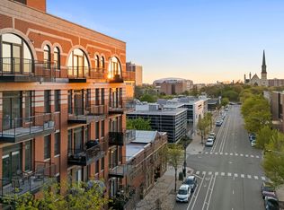 1355 W Washington Blvd APT 4D, Chicago, IL 60607