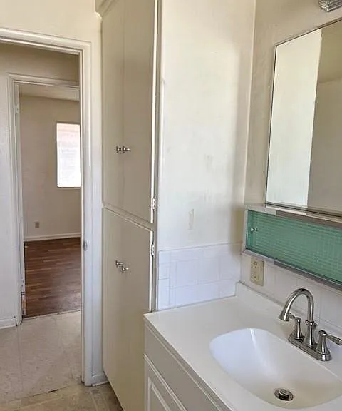 41611 Marine Dr — Photo 10