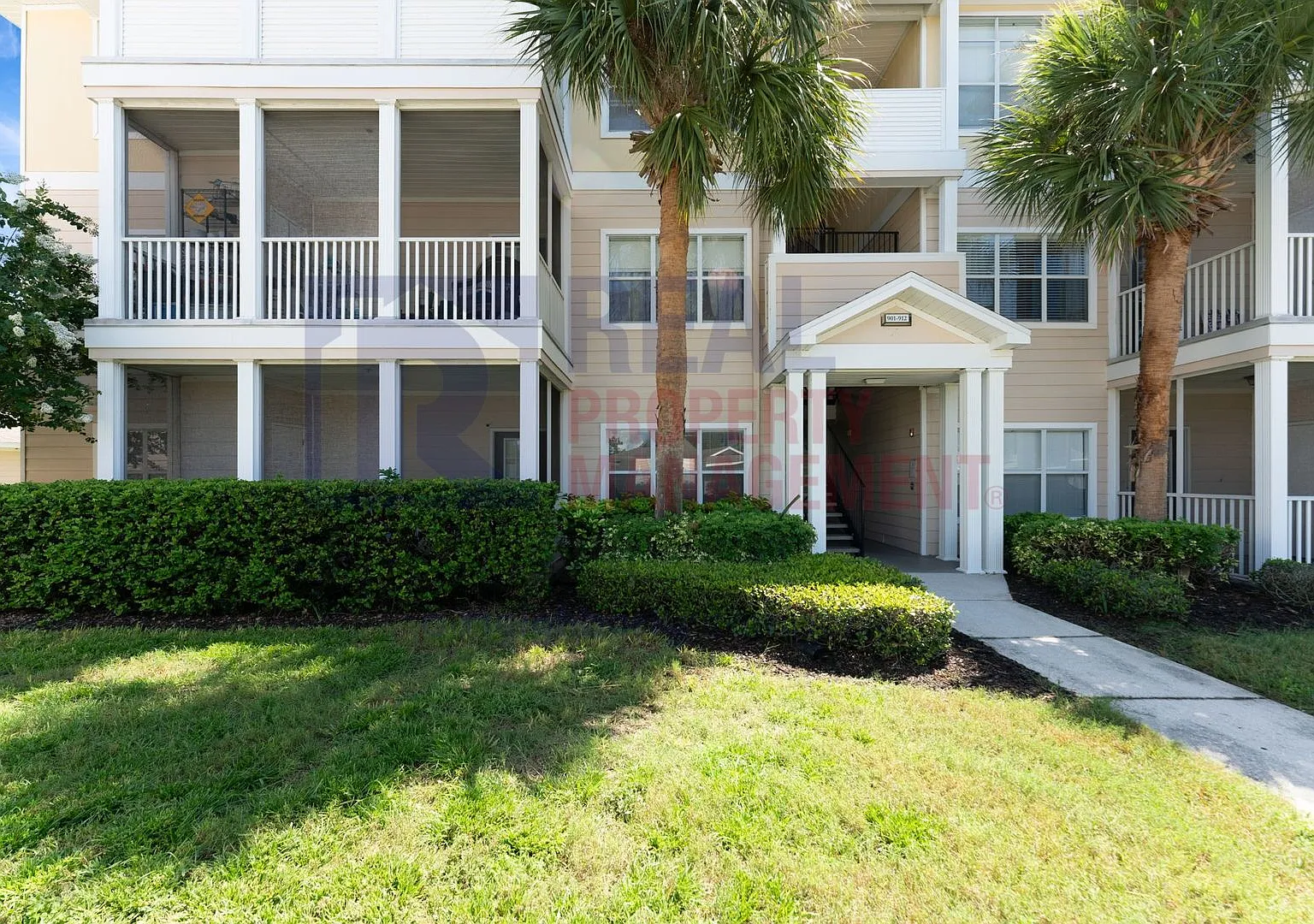 Adorable 2 bedroom in Bradenton available now! — Photo 1