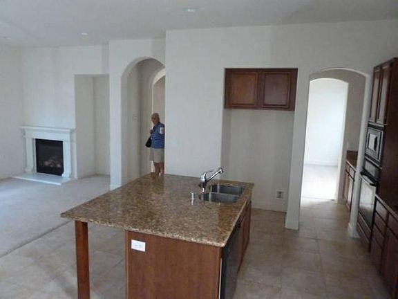Kitchen Island Reno 7731 Shalestone Way Somersett Town Cent