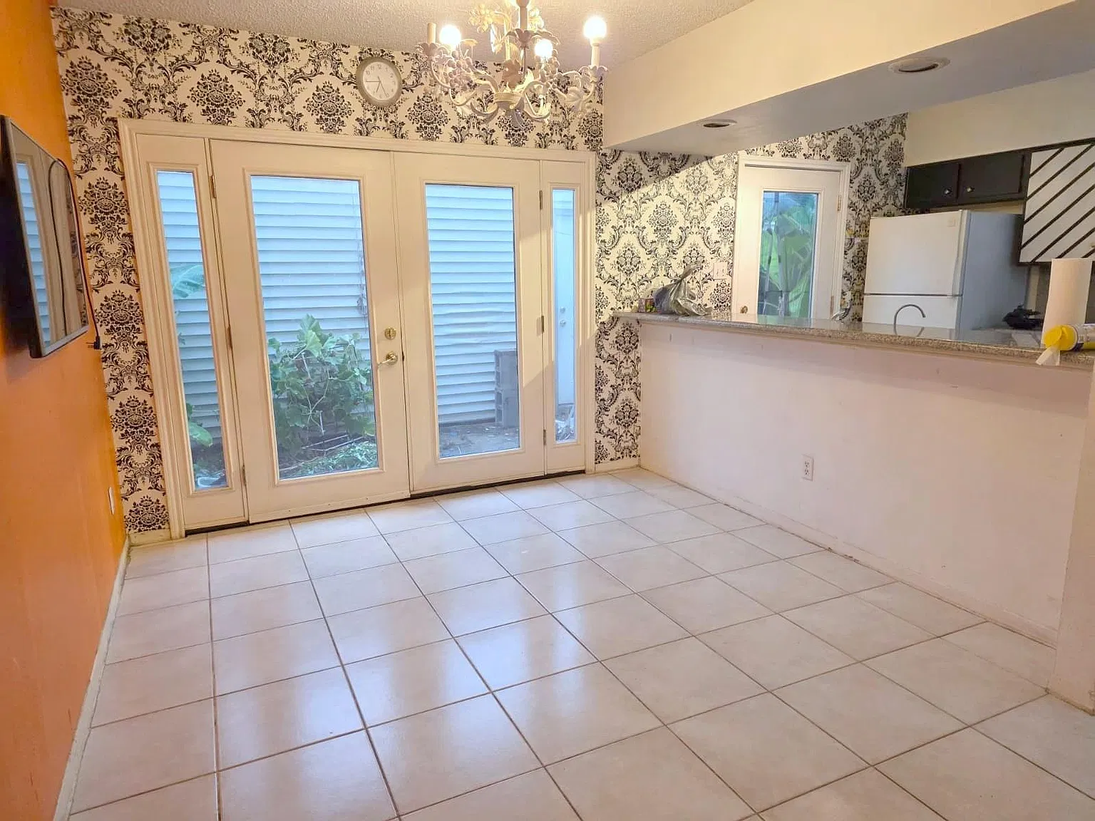 2 bed, 2.5 bath, 1349 sqft, $1,999 — Photo 3