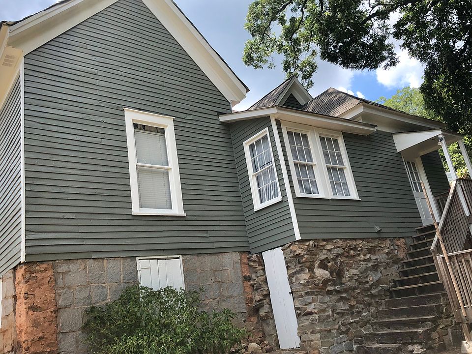 2nd image of 125 Woodrow St