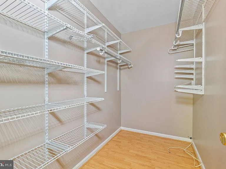 8 Wessex Ct — Photo 21