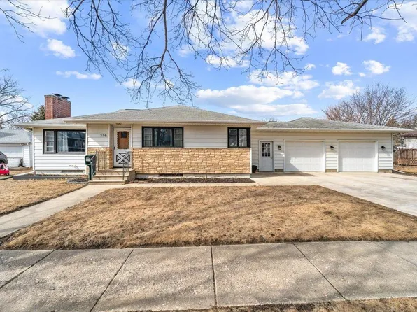 316 3rd Ave SE, Oelwein, IA 50662