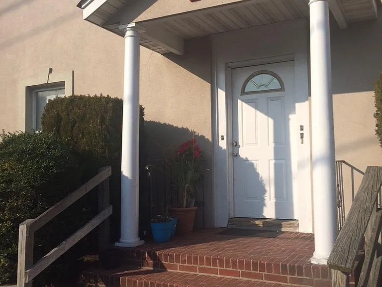 236 W Montauk Hwy #1E — Photo 2