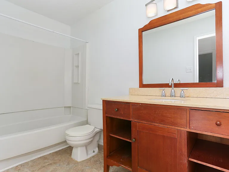 7107 Grassy Trl — Photo 18