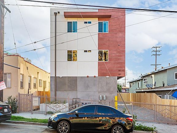 5th image of 1107 S Hobart Blvd