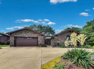 414 N Wolf Rd, Des Plaines, IL 60016