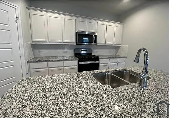 2115 Rolling Wild Rd — Photo 8