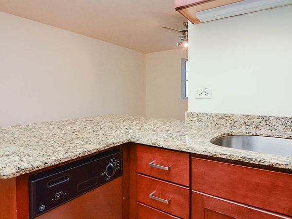 5th image of 625 W Wrightwood Ave #D504