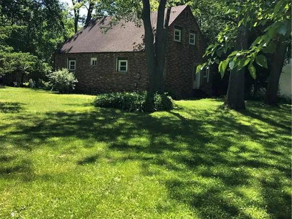 2406 Vaness Dr, Toledo, OH 43615