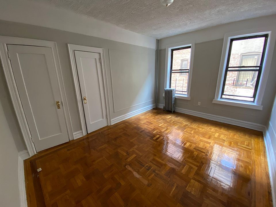 1st image of 32-30 93rd St APT C10