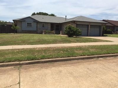 2513 Crystal Dr, Moore, OK, 73160