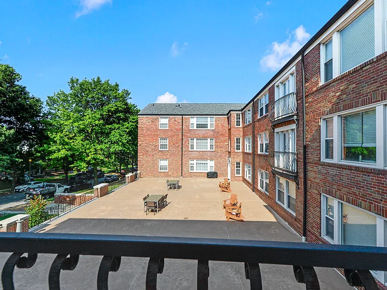 7517 Oxford Dr #12C — Photo 22