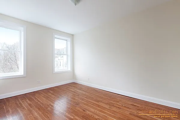 Rented by aptsandlofts.com | media 23