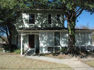 1604 N Elm St, Denton, TX 76201
