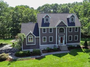 32 Jacques Rd, Tyngsboro, MA 01879