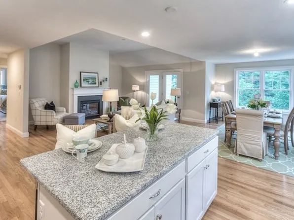 14 Towering Trees Rd, Plymouth, MA 02360