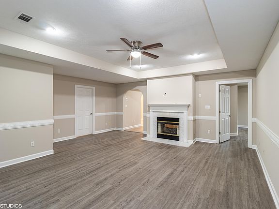 3rd image of 154 Drive 1564
