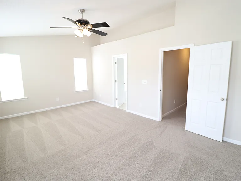 110 Fanwood Ct — Photo 27