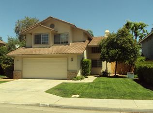 1072 E Goshen Ave, Fresno, CA