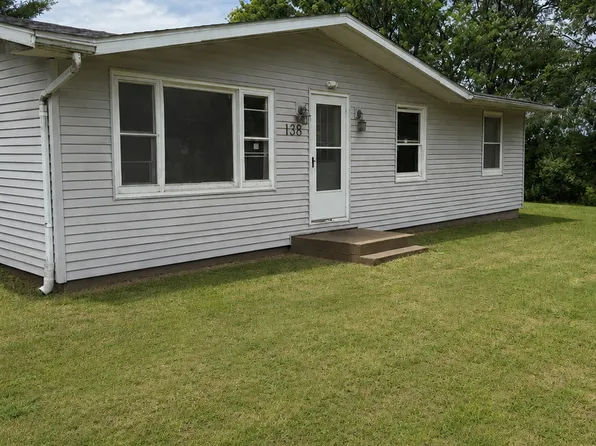 138 W 5th Ave, Woodhull, IL 61490